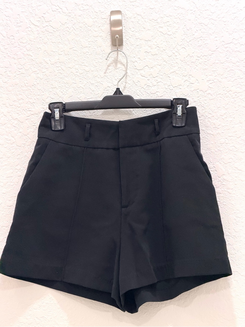 Olivaceous Black Women's Tailored High-Waist Shorts